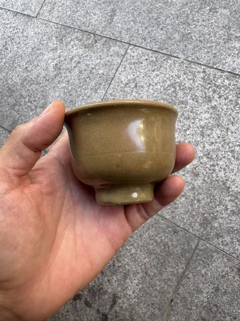 古玩陶瓷龍泉窯青釉杯真品鑒賞圖