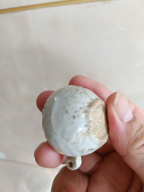 古玩陶瓷青白釉花卉紋鳥食罐真品鑒賞圖