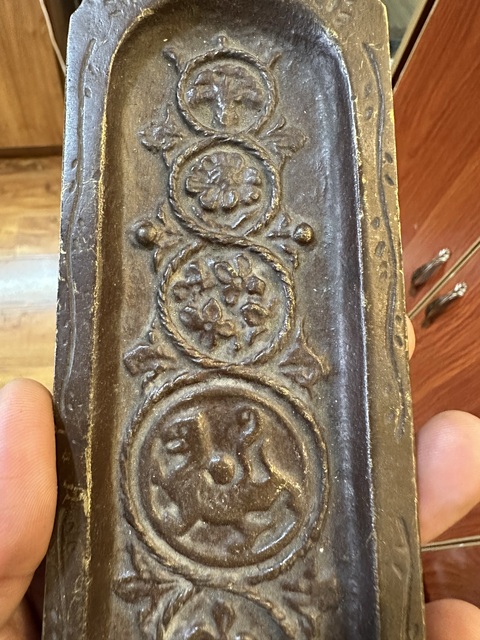 古玩銅器花卉紋銅香盤真品鑒賞圖