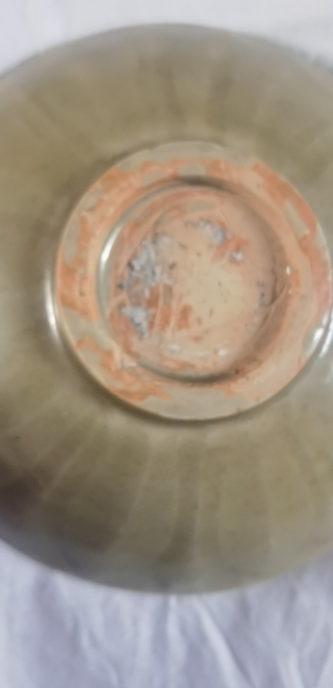 古玩陶瓷龍泉窯青釉刻花蓮瓣紋淺碗真品鑒賞圖