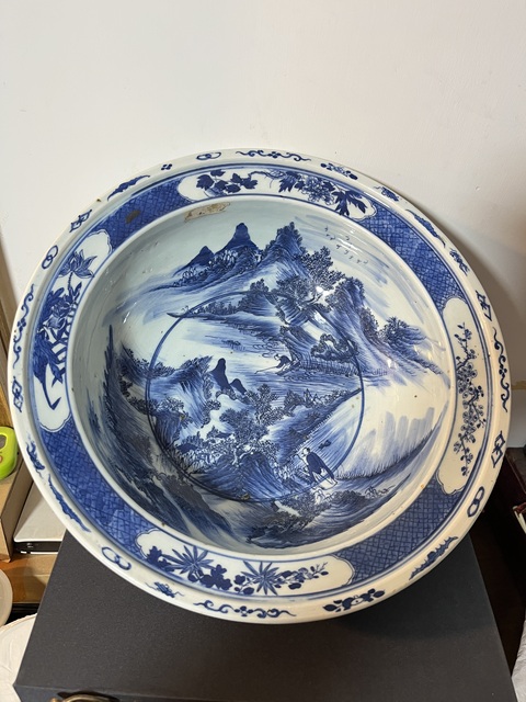 古玩陶瓷人物山水紋青花凈手盆真品鑒賞圖