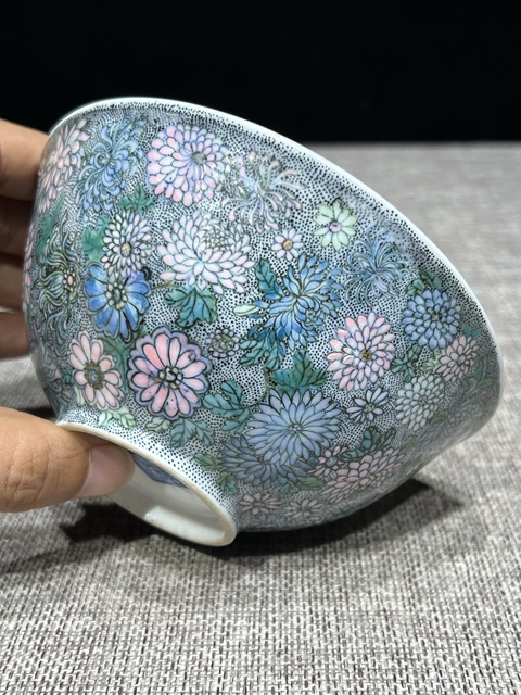 古玩陶瓷粉彩花卉內墨彩山水紋碗真品鑒賞圖