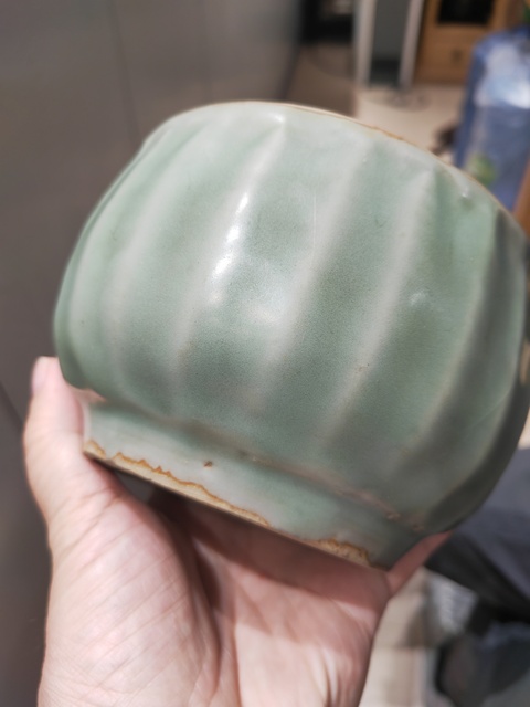 古玩陶瓷龍泉青瓷刻仰蓮紋缽真品鑒賞圖