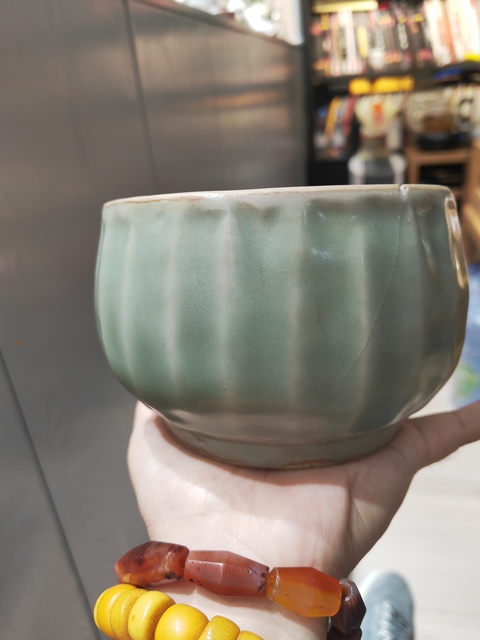古玩陶瓷龍泉青瓷刻仰蓮紋缽真品鑒賞圖