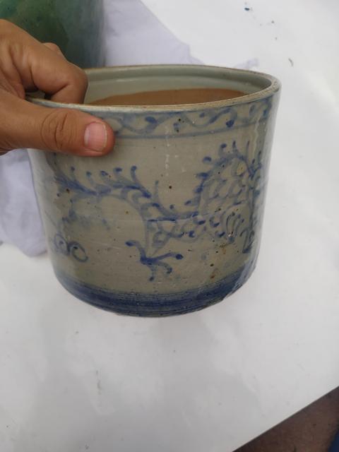 古玩陶瓷龍紋青花三足筒式香爐真品鑒賞圖