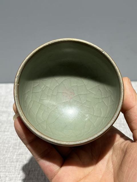 古玩陶瓷龍泉窯直口盞真品鑒賞圖