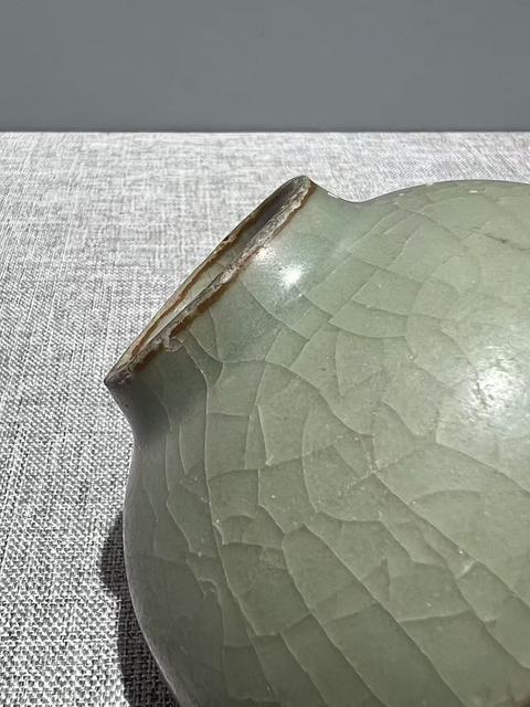 古玩陶瓷龍泉窯直口盞真品鑒賞圖