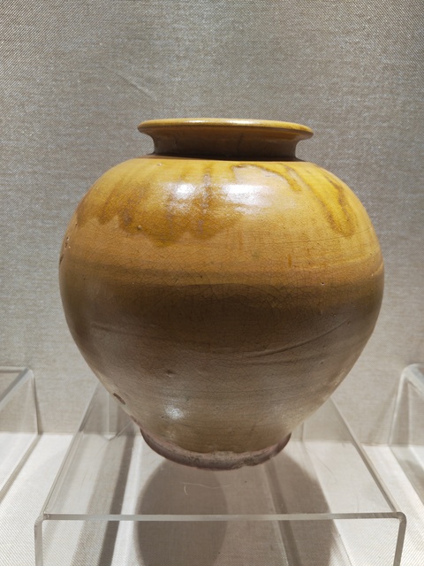 古玩陶瓷黃釉萬年罐真品鑒賞圖