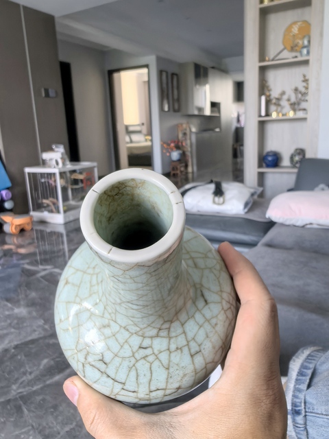 古玩陶瓷清中期 哥釉天球瓶真品鑒賞圖