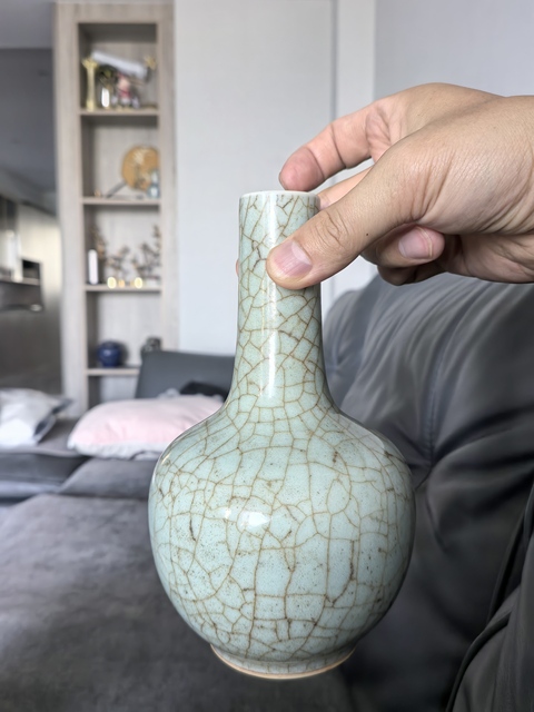 古玩陶瓷清中期 哥釉天球瓶真品鑒賞圖