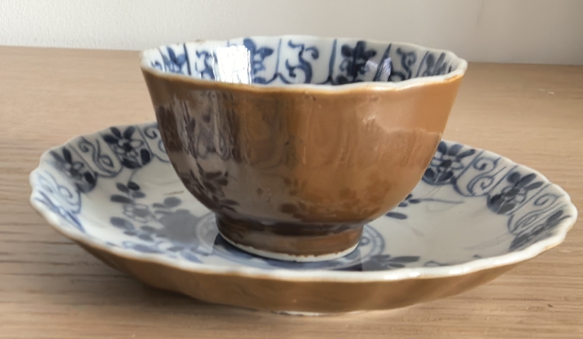 古玩陶瓷外紫金釉內青花杯盤真品鑒賞圖