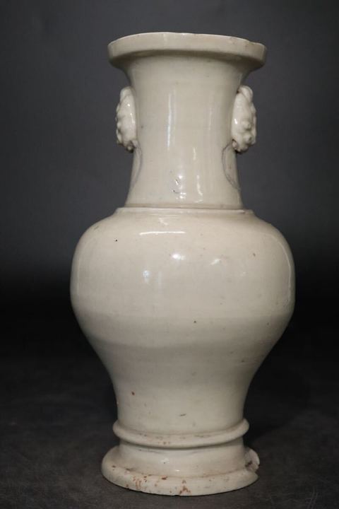 古玩陶瓷德化白瓷獅耳瓶真品鑒賞圖