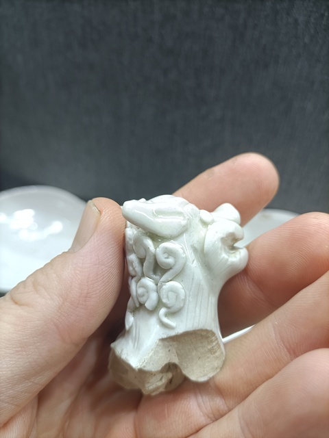 古玩陶瓷宋代定窯白釉獅子標(biāo)本真品鑒賞圖
