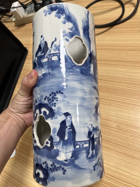 古玩陶瓷青花人物故事婁空帽筒真品鑒賞圖