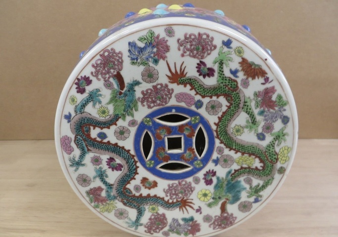 古玩陶瓷龍紋繡蹲真品鑒賞圖