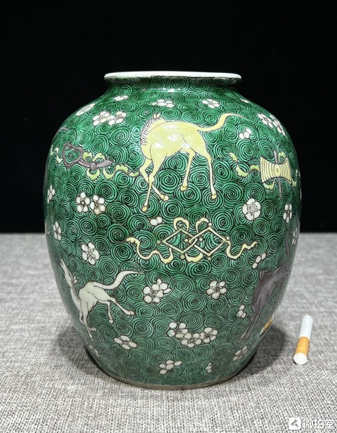 古玩陶瓷素三彩落花流水飛馬紋太白罐真品鑒賞圖