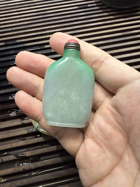 古玩玉器“染色”非天然翡翠“鼻煙壺”真品鑒賞圖