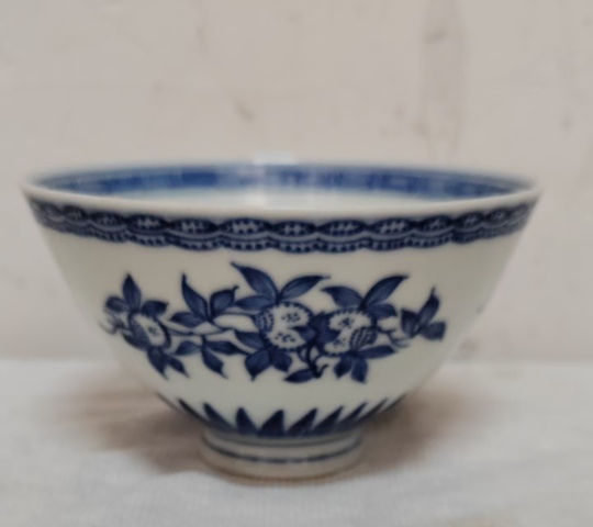 古玩陶瓷青花三多紋雞心杯真品鑒賞圖