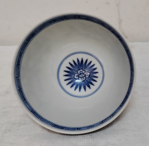 古玩陶瓷青花三多紋雞心杯真品鑒賞圖