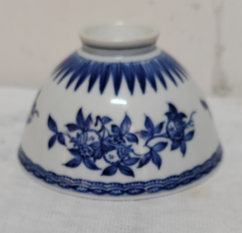 古玩陶瓷青花三多紋雞心杯真品鑒賞圖