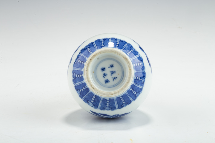古玩陶瓷清中晚·青花三多紋膽瓶拍賣，當前價格976元