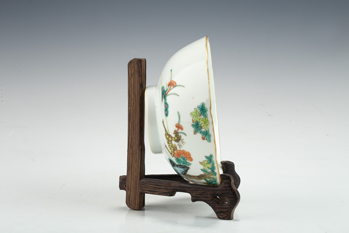 古玩陶瓷清晚·粉彩鹿鶴同春圖花口碗拍賣，當前價格2118元