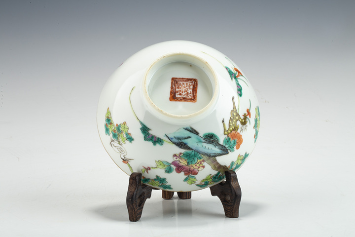 古玩陶瓷清晚·粉彩鹿鶴同春圖花口碗拍賣，當前價格2118元