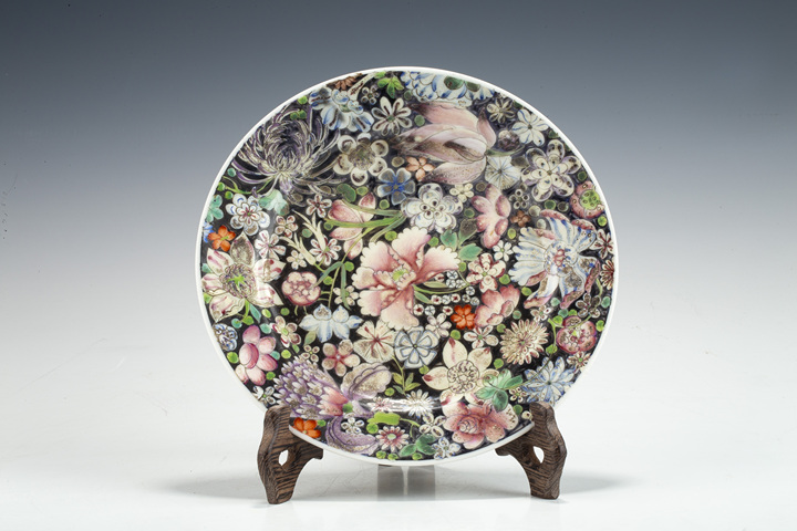 古玩陶瓷民國·墨地粉彩百花不落地紋折沿盤拍賣，當前價格1140元