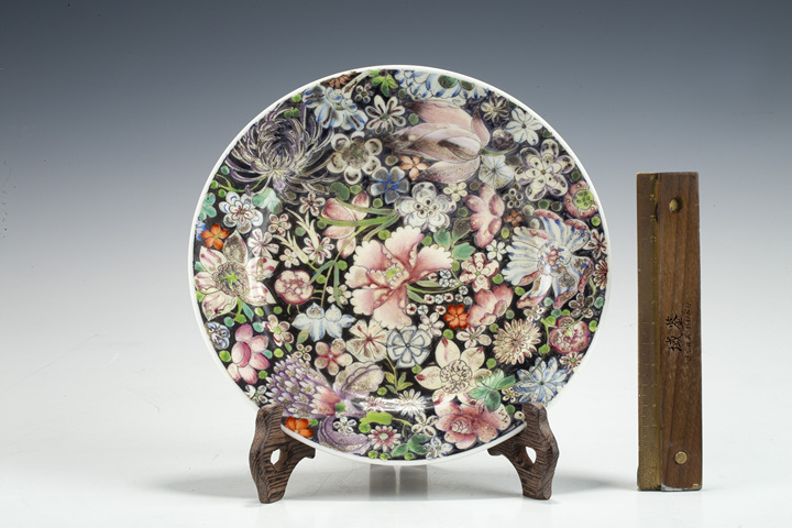 古玩陶瓷民國·墨地粉彩百花不落地紋折沿盤拍賣，當前價格1140元