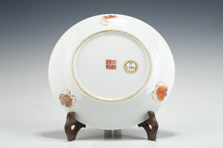 古玩陶瓷民國·墨地粉彩百花不落地紋折沿盤拍賣，當前價格1140元