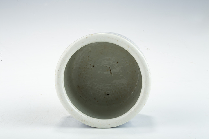 古玩陶瓷清晚·青花雙龍戲珠紋筒式爐
真品鑒賞圖