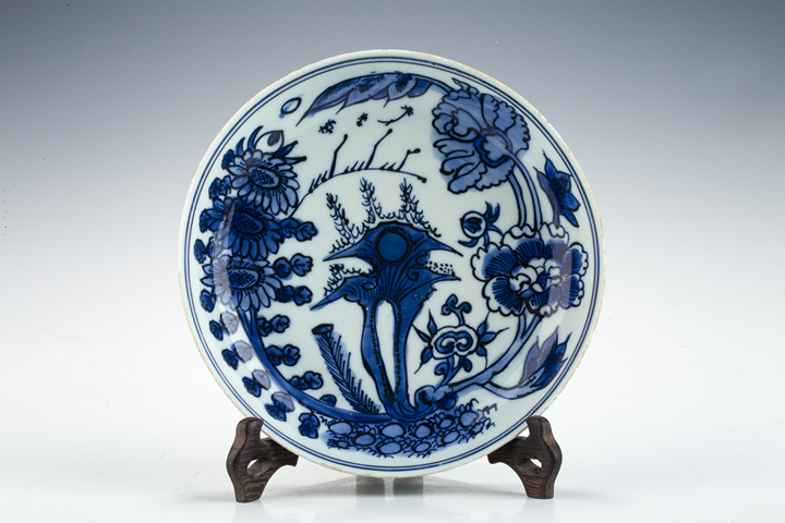 古玩陶瓷明晚·青花洞石花卉紋盤
拍賣，當前價格0元