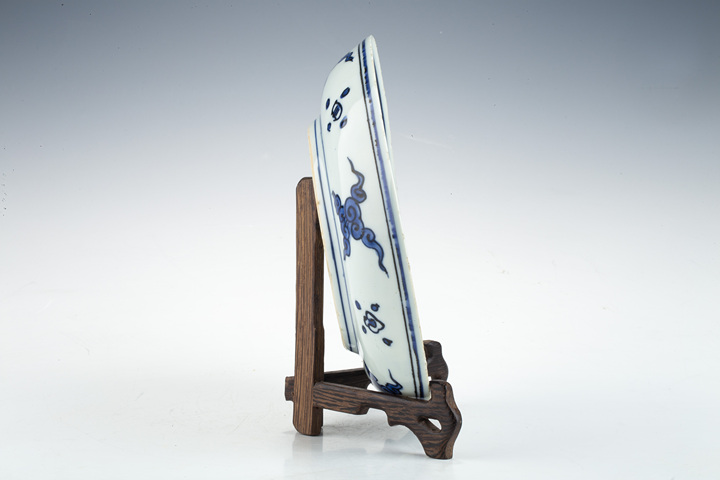 古玩陶瓷明晚·青花洞石花卉紋盤
拍賣，當前價格0元