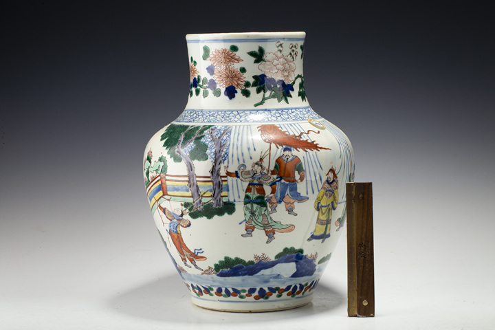 古玩陶瓷清晚·青花五彩三國轅門射戟故事圖尊拍賣，當前價格12096元