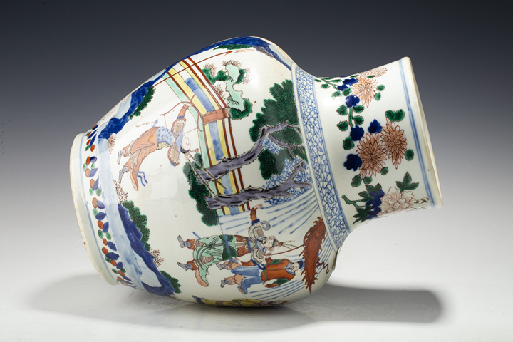 古玩陶瓷清晚·青花五彩三國轅門射戟故事圖尊拍賣，當前價格12096元