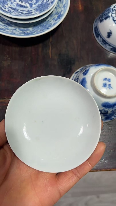 古玩陶瓷青花蓋碗真品鑒賞圖