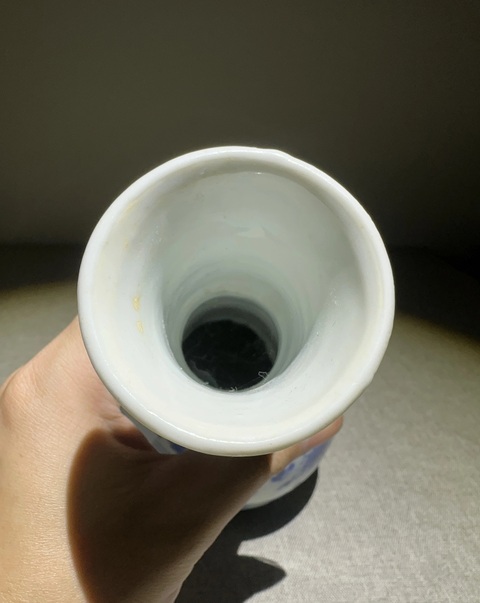 古玩陶瓷青花花卉紋撇口瓶真品鑒賞圖