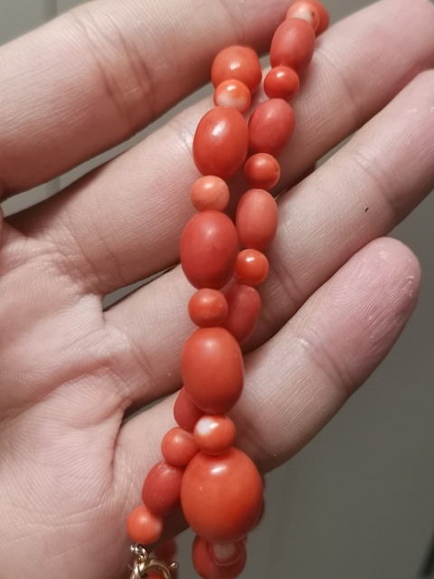 古玩玉器天然珊瑚串真品鑒賞圖