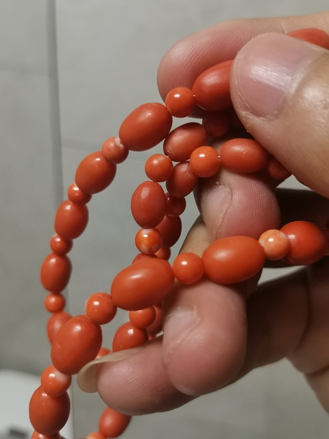 古玩玉器天然珊瑚串真品鑒賞圖