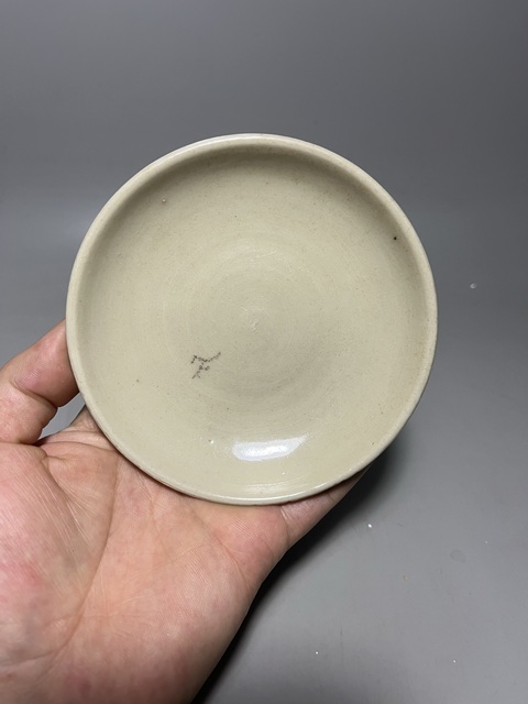 古玩陶瓷明代米黃釉高足盤拍賣,當前價格0元