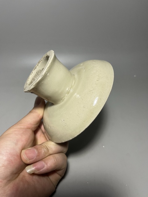 古玩陶瓷明代米黃釉高足盤拍賣,當前價格0元