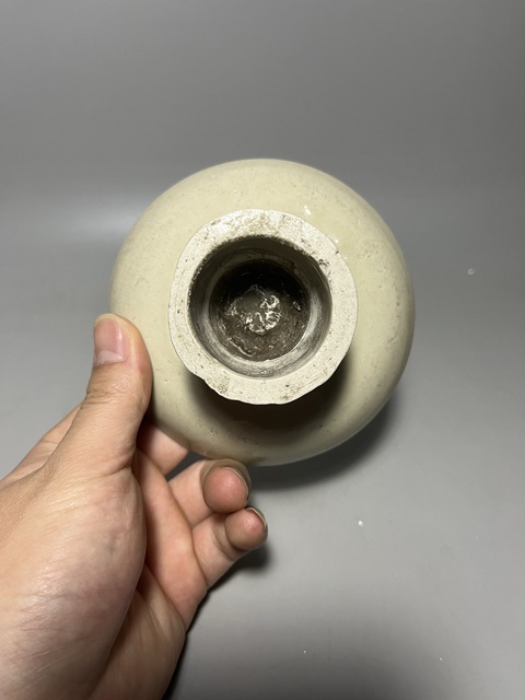 古玩陶瓷明代米黃釉高足盤拍賣,當前價格0元