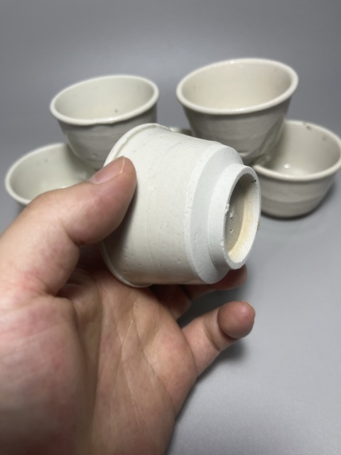 古玩陶瓷明代米黃釉茶杯一套拍賣,當前價格0元