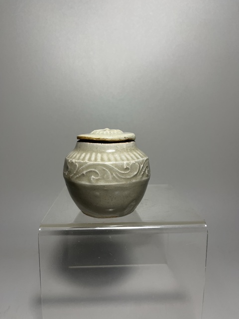 古玩陶瓷宋代青白釉花卉紋蓋罐拍賣，當(dāng)前價格1800元