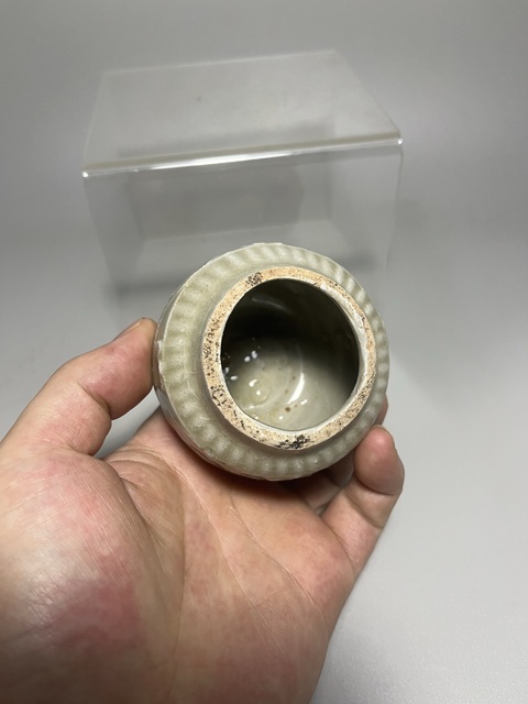 古玩陶瓷宋代青白釉花卉紋蓋罐拍賣，當(dāng)前價格1800元