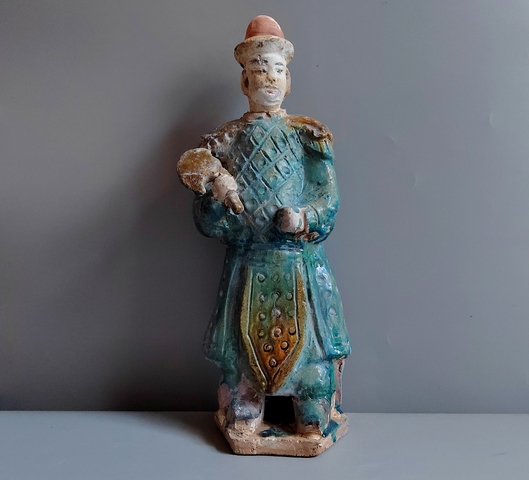 古玩陶瓷明代三彩持板斧將軍俑拍賣,當(dāng)前價(jià)格0元