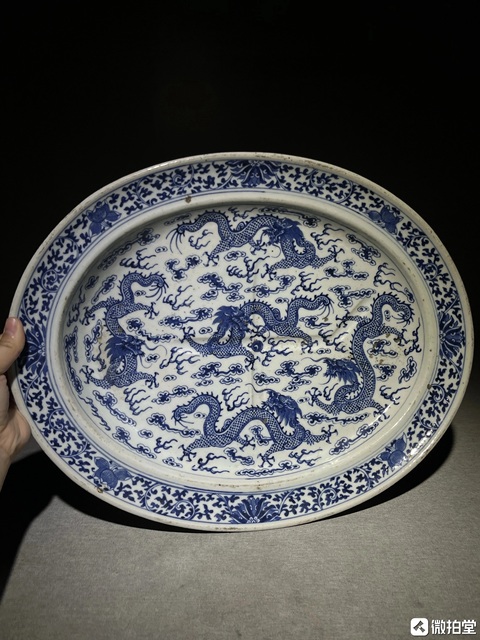 古玩陶瓷青花云龍紋折沿盤真品鑒賞圖