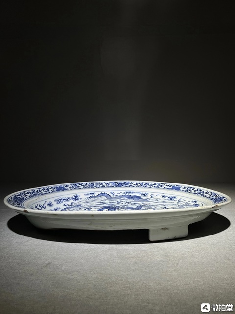 古玩陶瓷青花云龍紋折沿盤真品鑒賞圖