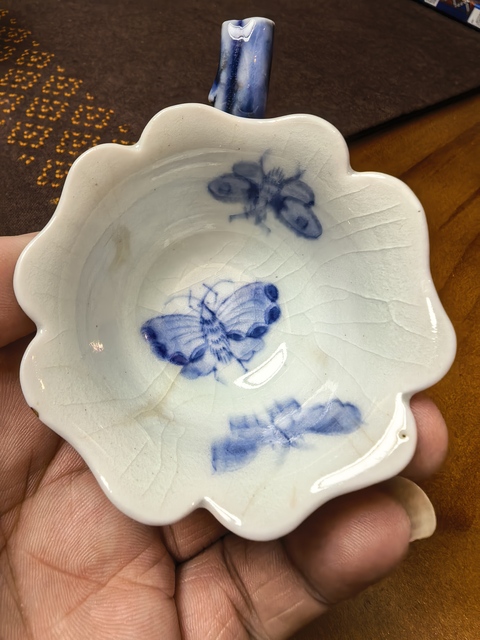 古玩陶瓷青花花形杯真品鑒賞圖