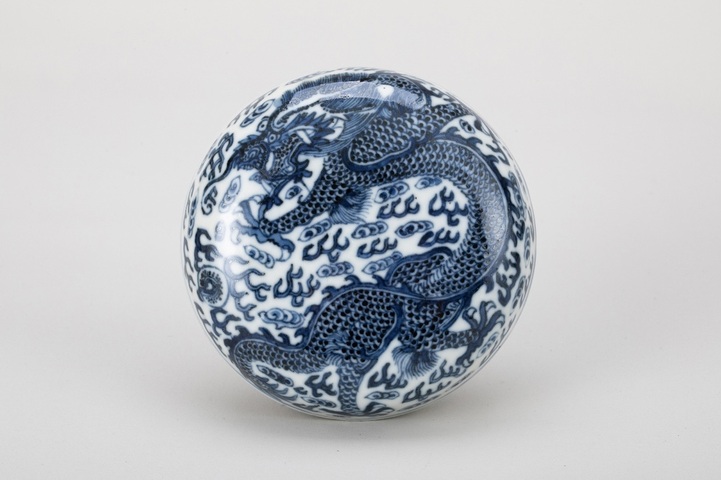 古玩陶瓷青花云龍紋印色盒真品鑒賞圖